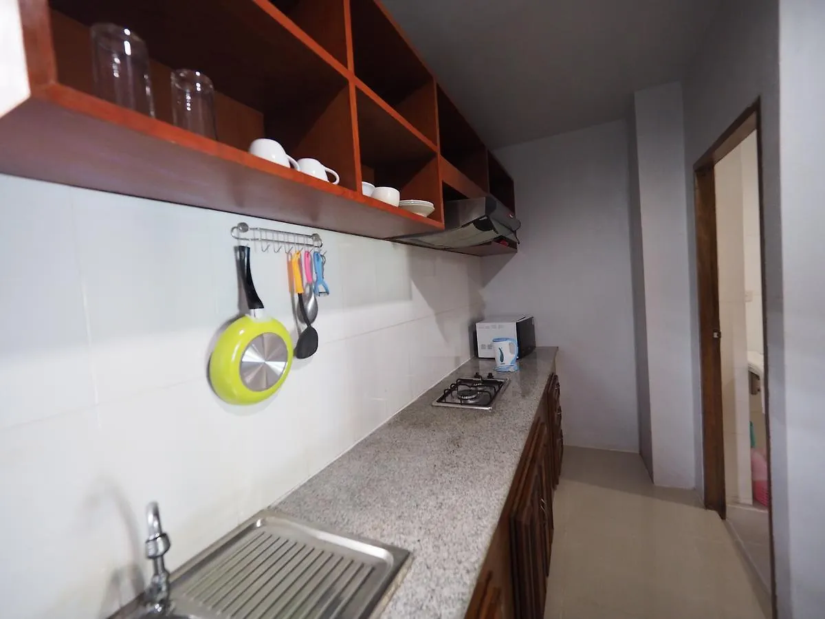 Poonsap Apartment Ban Ai Dao 2*,